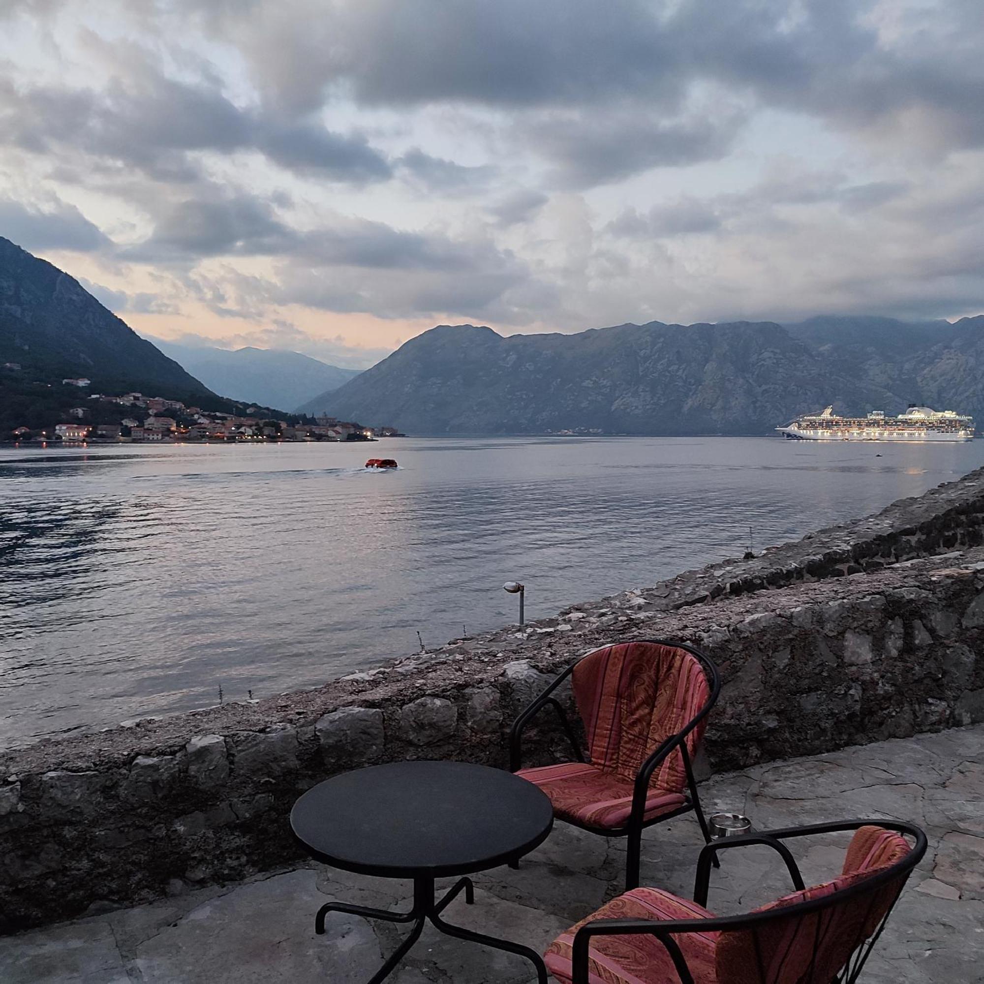 Villa Kamena Kotor Exterior photo