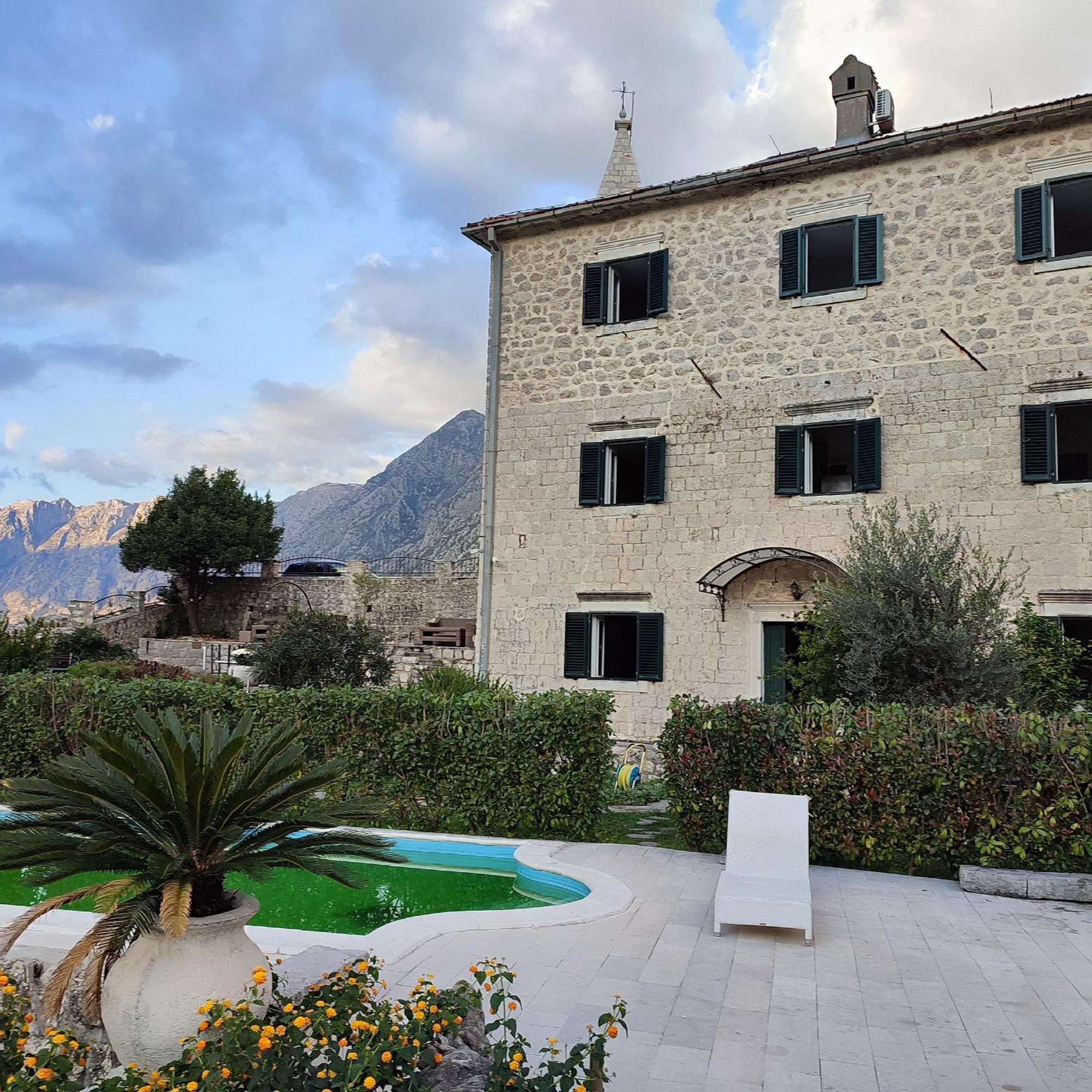 Villa Kamena Kotor Exterior photo
